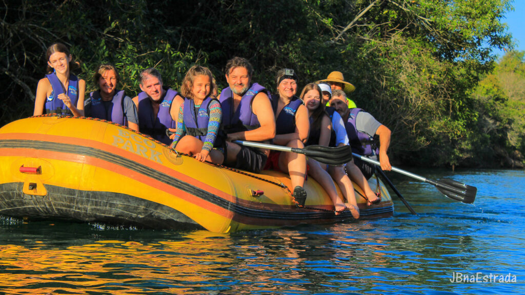 Brasil - Mato Grosso do Sul - Bonito - Eco Park Porto da Ilha - Passeio de Bote no Rio Formoso