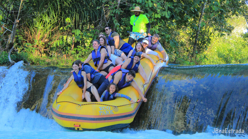 Brasil - Mato Grosso do Sul - Bonito - Eco Park Porto da Ilha - Passeio de Bote no Rio Formoso