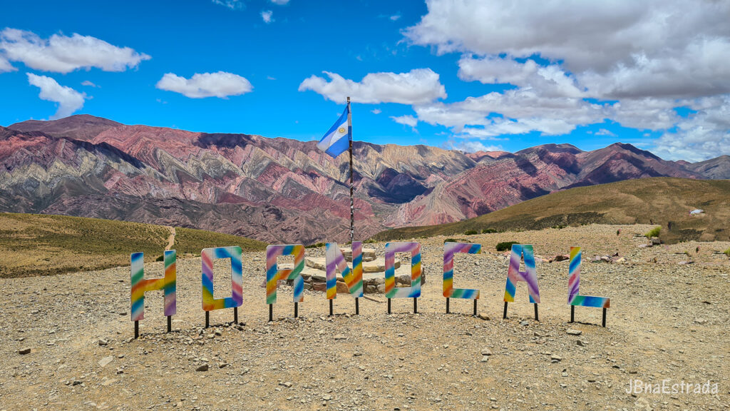 Argentina - Jujuy - Serranias del Hornocal - Cerro de los Catorce Colores