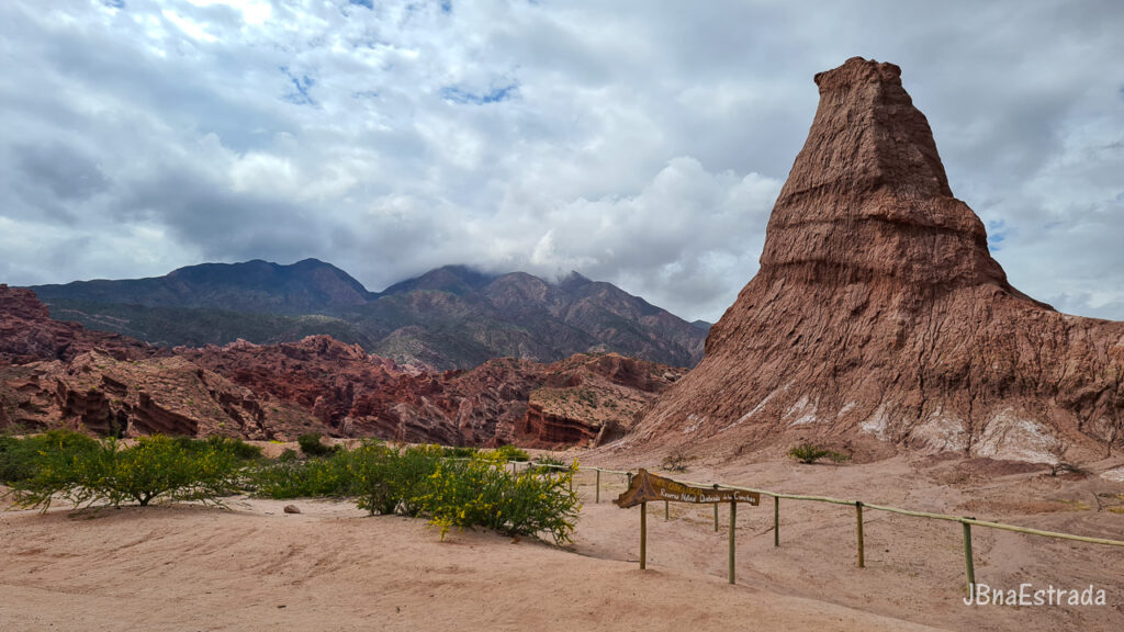 Argentina - Salta - Quebrada de las Conchas - El Obelisco