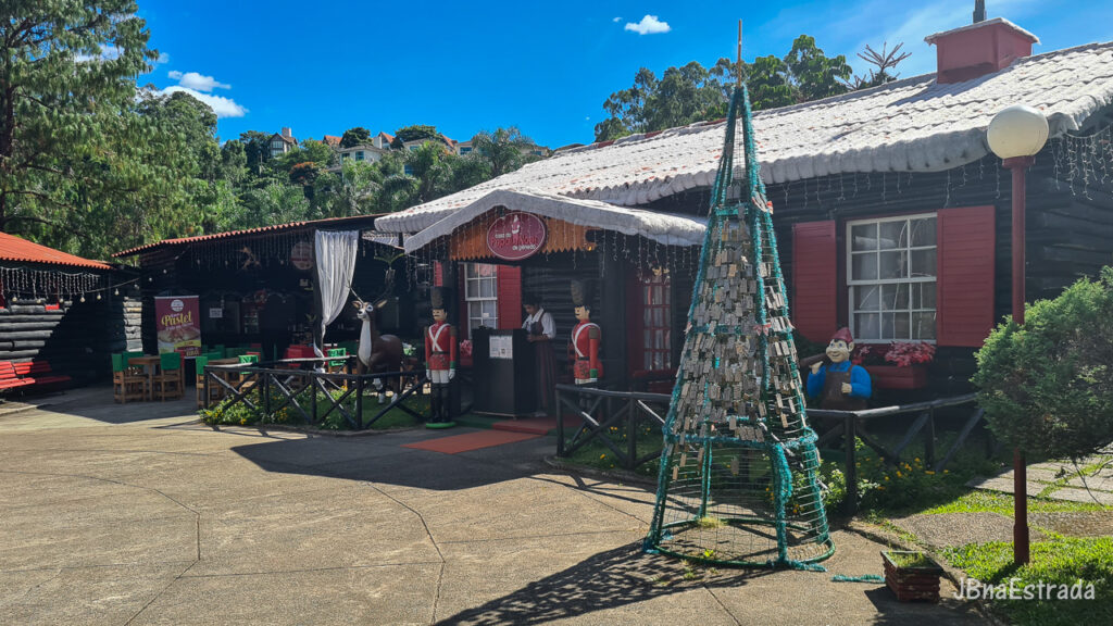 Brasil - Rio de Janeiro - Penedo - Casa do Papai Noel
