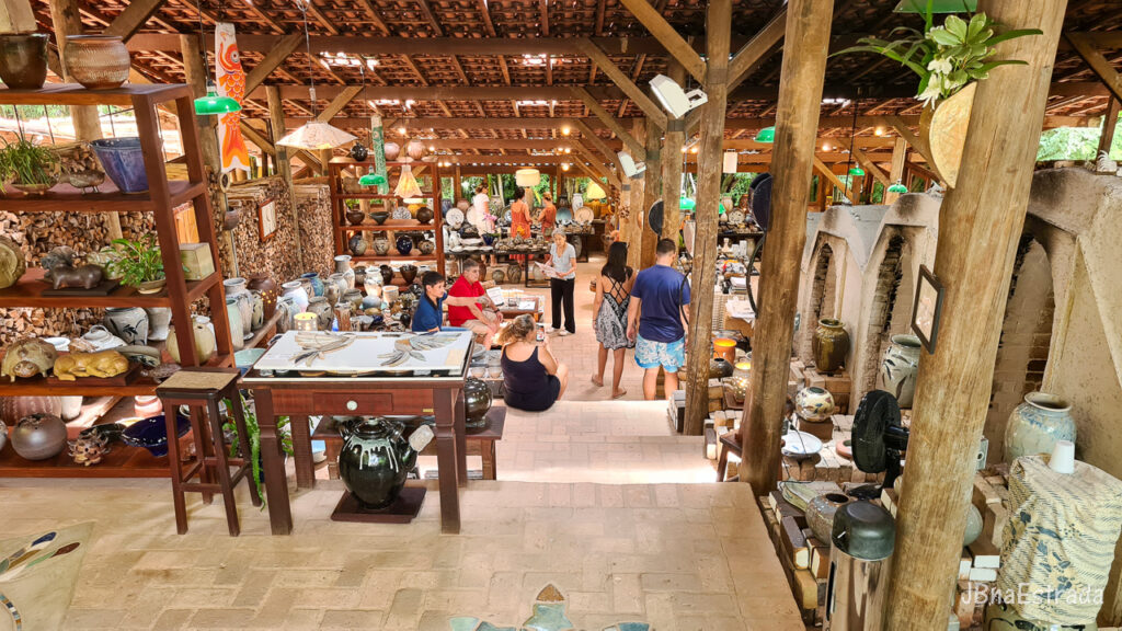 Brasil - Sao Paulo - Cunha - Atelier de Ceramica Suenaga & Jardineiro