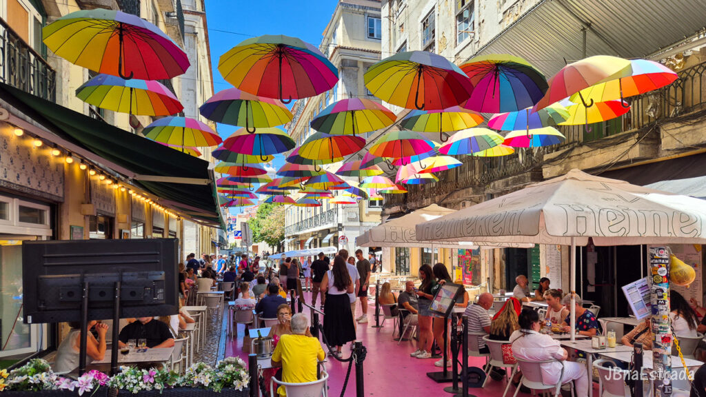 Portugal - Lisboa - Cais do Sodre - Pink Street