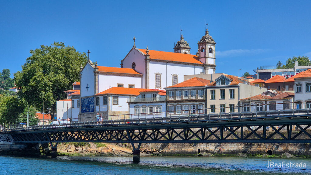 Portugal - Porto - Navegacao no Rio Douro - Cruzeiro das Seis Pontes