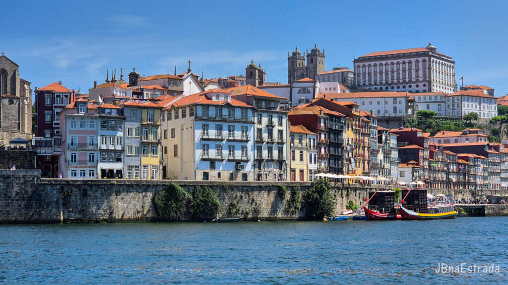 Portugal - Porto - Navegacao no Rio Douro - Cruzeiro das Seis Pontes