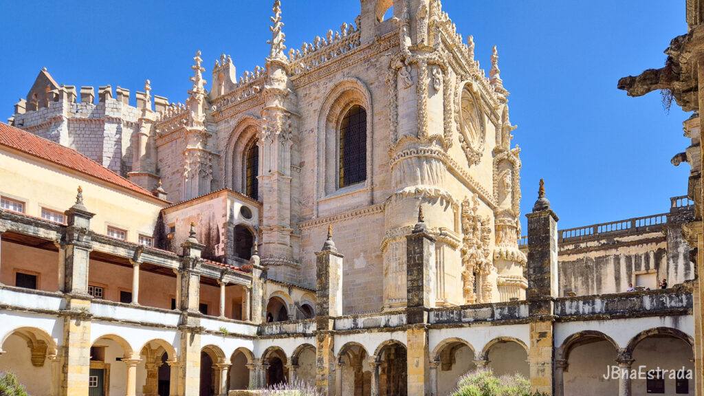 Portugal - Tomar - Convento de Cristo - Igreja Manuelina e Claustro da Hospedaria