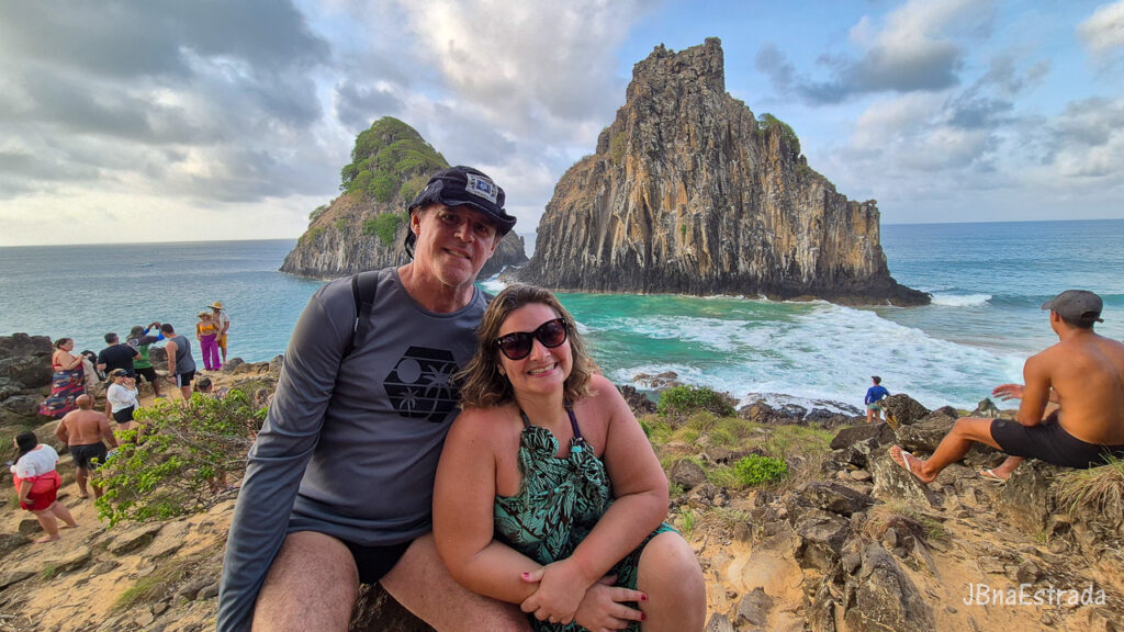 Brasil - Pernambuco - Fernando de Noronha - Baia dos Porcos e Morro Dois Irmaos