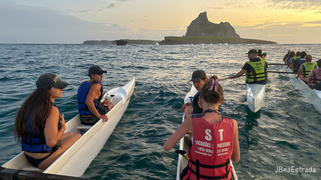 Brasil - Pernambuco - Fernando de Noronha - Canoa Havaiana