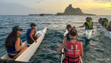 Brasil - Pernambuco - Fernando de Noronha - Canoa Havaiana