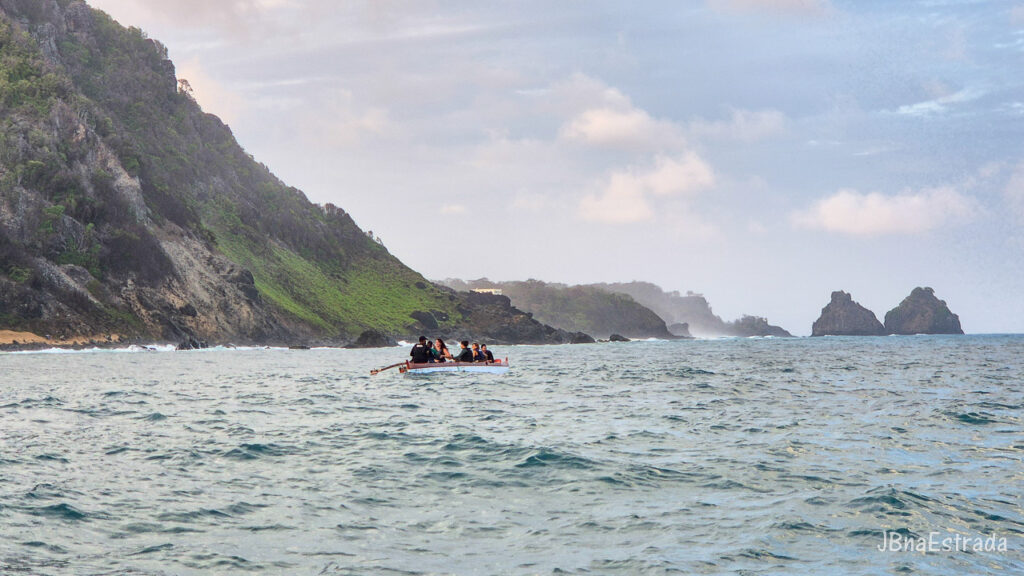Brasil - Pernambuco - Fernando de Noronha - Canoa Havaiana
