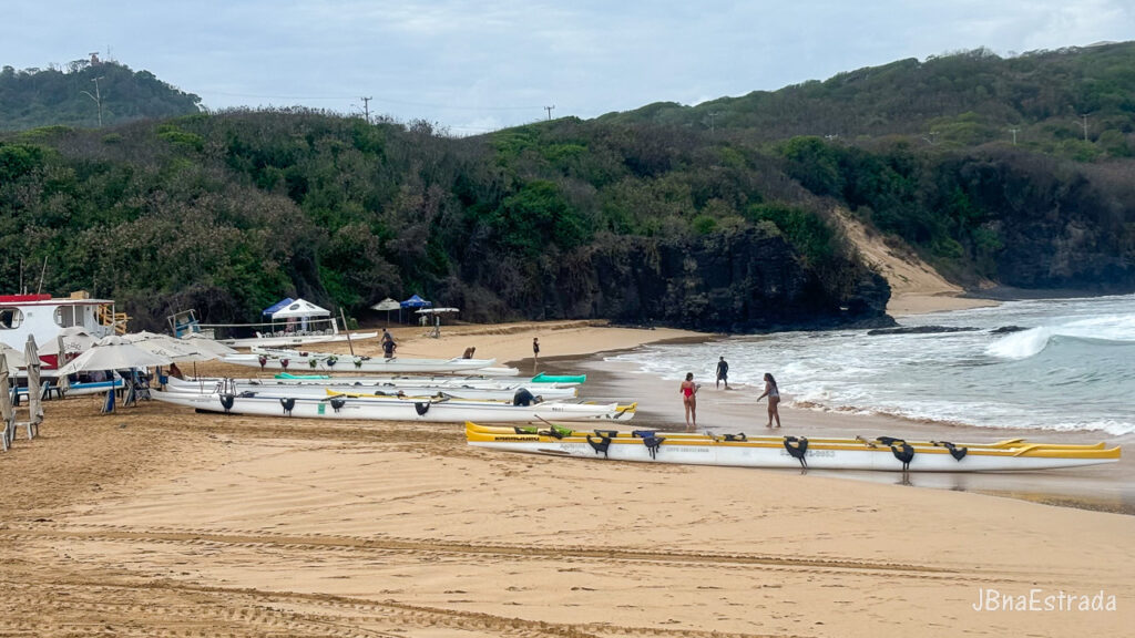 Brasil - Pernambuco - Fernando de Noronha - Canoa Havaiana
