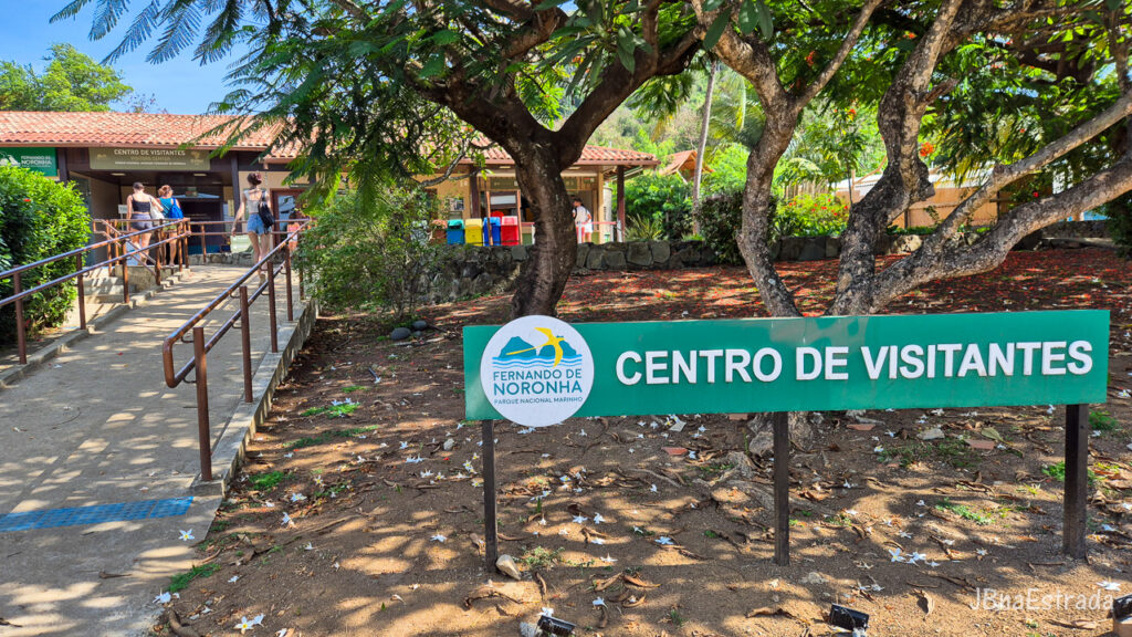 Brasil - Pernambuco - Fernando de Noronha - Centro de Visitantes (Ilha Tour Noronha)
