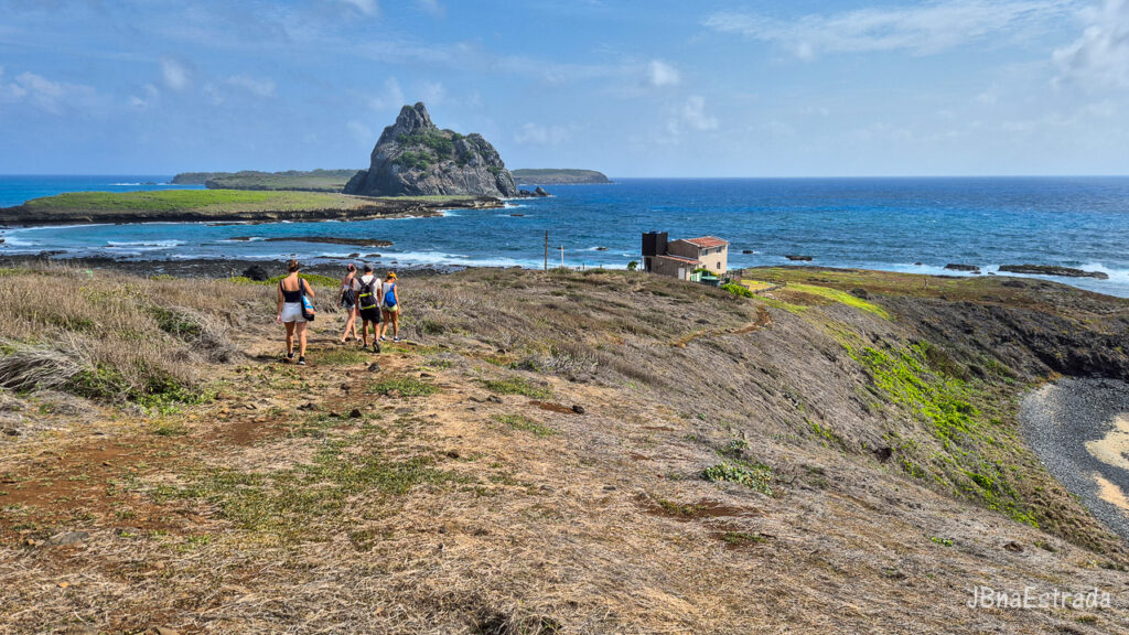 Brasil - Pernambuco - Fernando de Noronha - Trilha ao Alagado dos Tubaroes