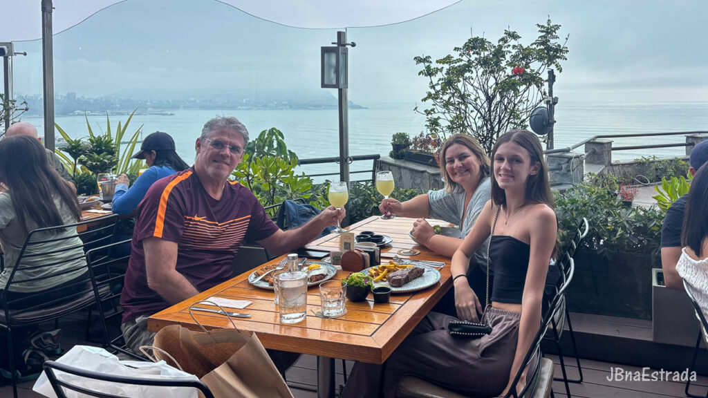 Peru - Lima - Larcomar - Restaurante Mangos
