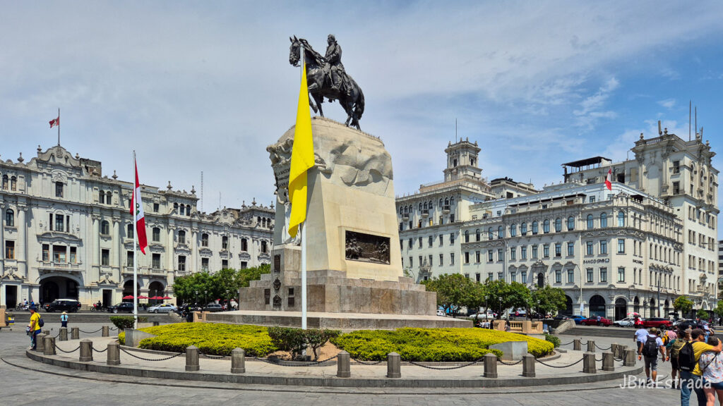 Peru - Lima - Plaza San Martin