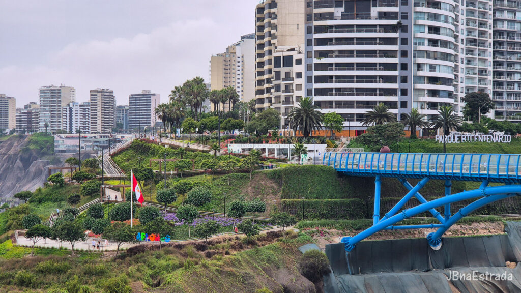 Peru - Lima - Puente de la Paz