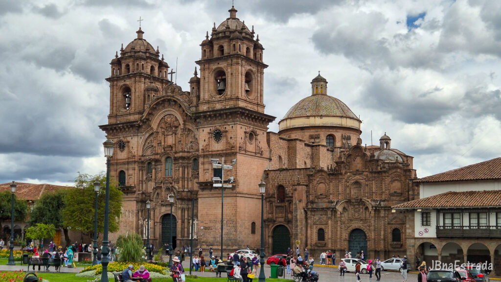Peru - Cusco - Plaza de Armas - Iglesia de la Compania de Jesus