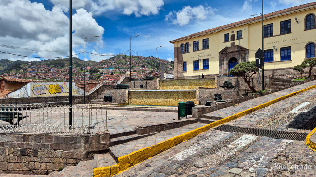 Peru - Cusco - Plazoleta Tricentenario