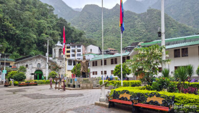 Peru - Machupicchu Pueblo - Plaza Manco Capac