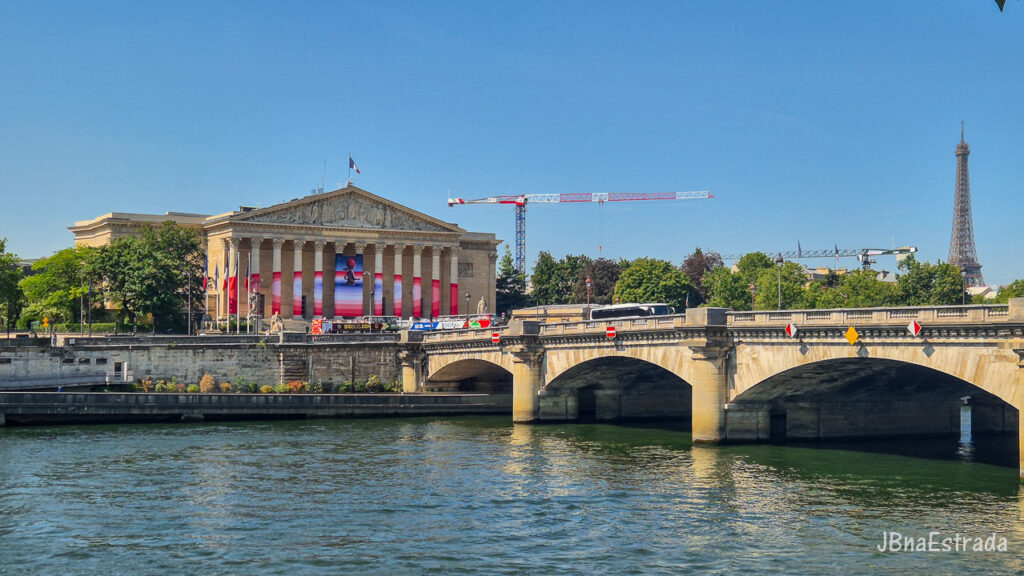 França - Paris - Rio Sena