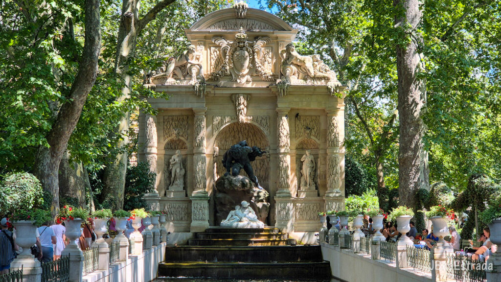 França - Paris - Jardins de Luxemburgo - Fontaine Médicis