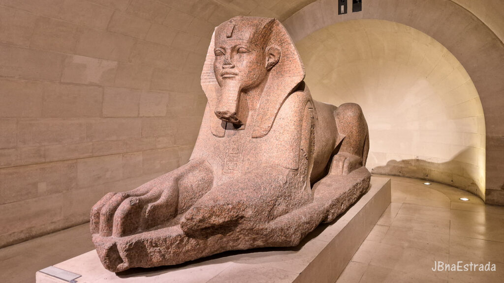 França - Paris - Museu do Louvre - Antiguidades Egípcias - Grande Esfinge de Tânis