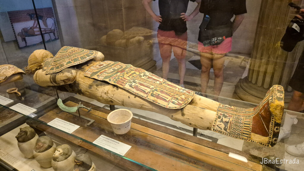 França - Paris - Museu do Louvre - Antiguidades Egípcias - Múmia