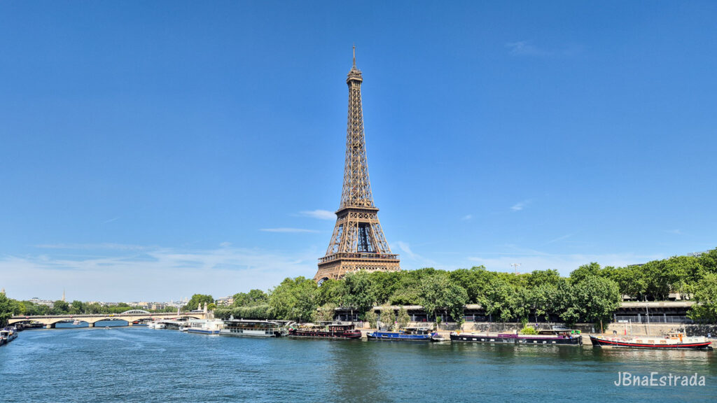 França - Paris - Rio Sena e Torre Eiffel