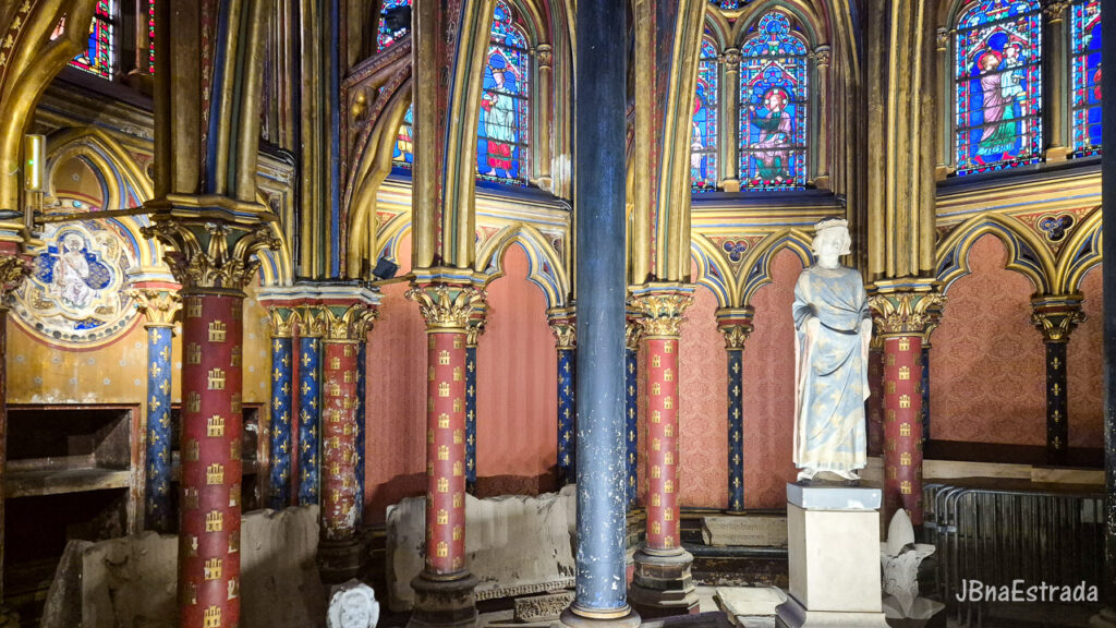 França - Paris - Sainte-Chapelle - Capela Inferior