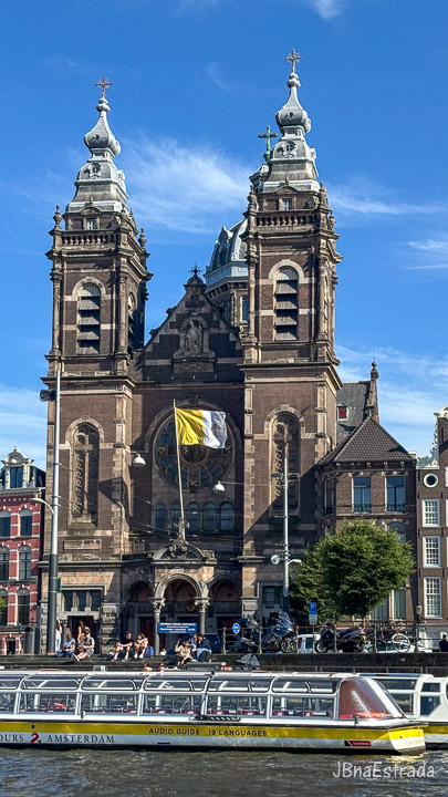 Holanda - Amsterdam - Navegação pelos canais - Basílica de São Nicolau
