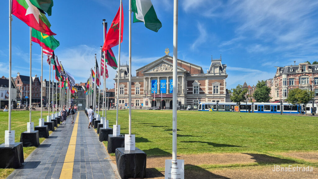 Holanda - Amsterdam - Praça dos Museus - Zero Flags Project