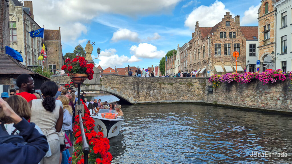 Bélgica - Bruges - Passeio de Barco pelos Canais