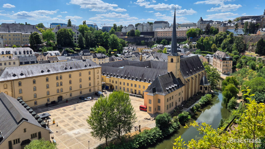 Luxemburgo - Chemin de la Corniche - Vale do Rio Alzette - Église Saint-Jean-du-Grund